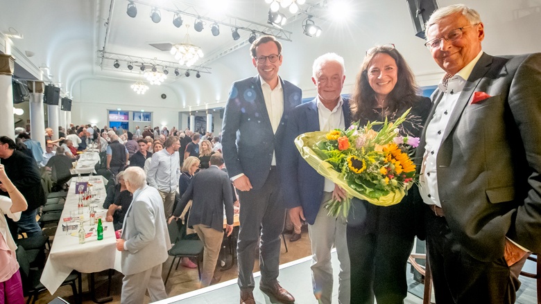 Wolfgang Bosbach & Wolfgang Kubicki mit Alexander Felsch und Moderatorin Bettina Mittenbühler