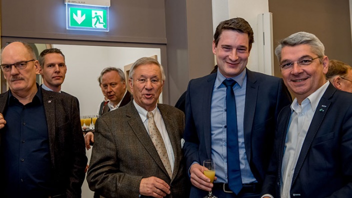 Ratsmitglied Karlheinz Kockmann, Europakandidat Uwe Pakendorf und Bürgermeister Lutz Urbach