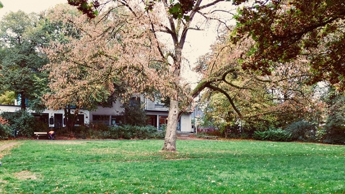 Park an der Wilhelm-Klein-Straße in Refrath