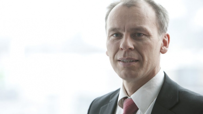 Prof. Dr. Stefan Bratzel